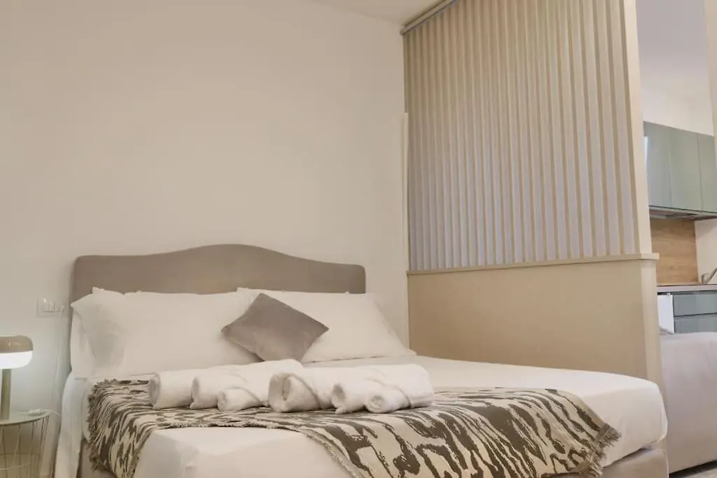 Apartament Mini Attic In Center Corso Buenosaires Mediolan